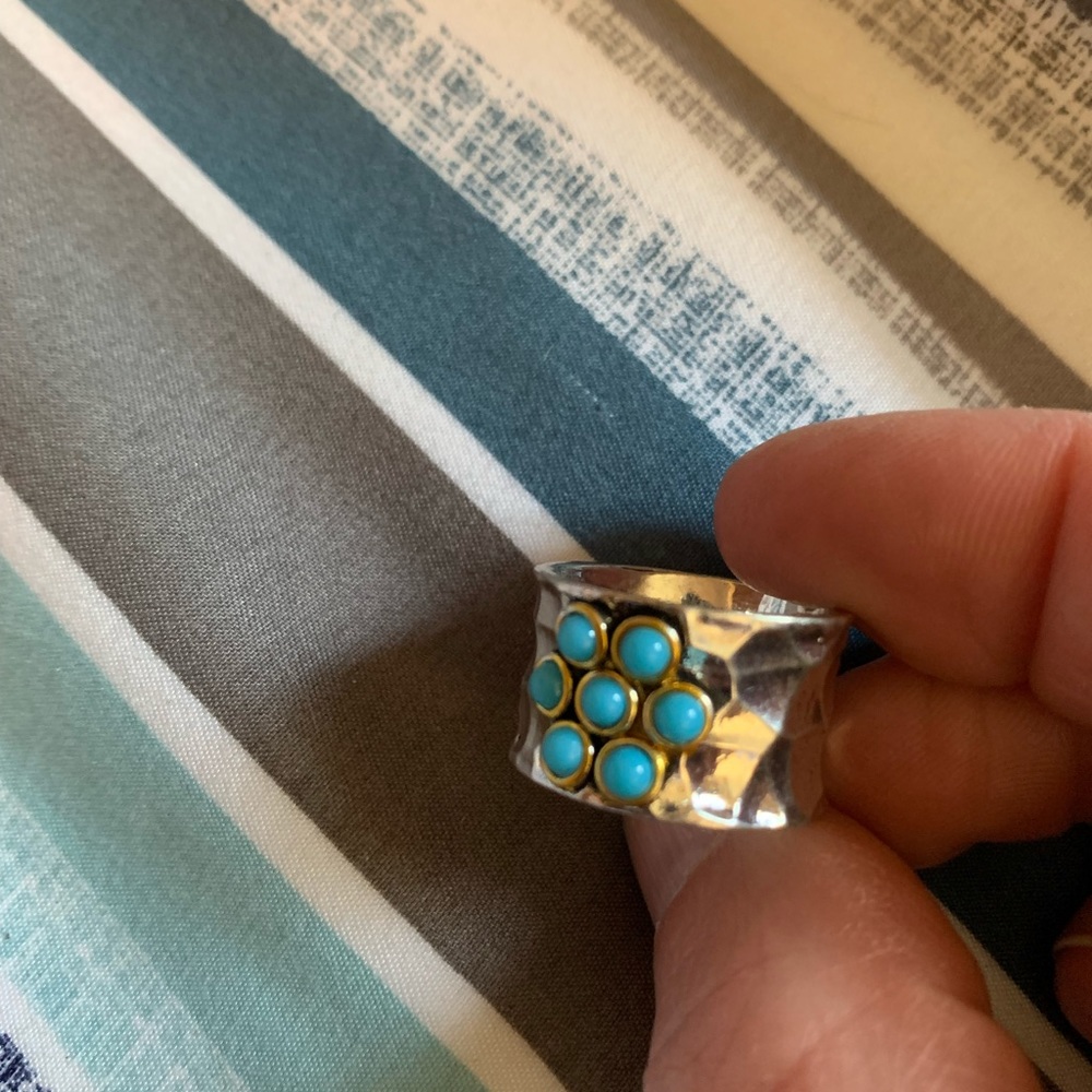 Women ring size 8 - Picture 2 of 2